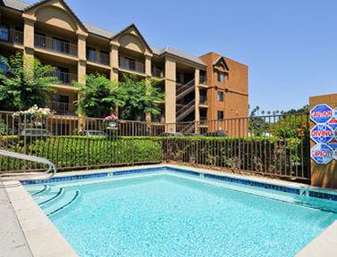 Howard Johnson By Wyndham Hotel