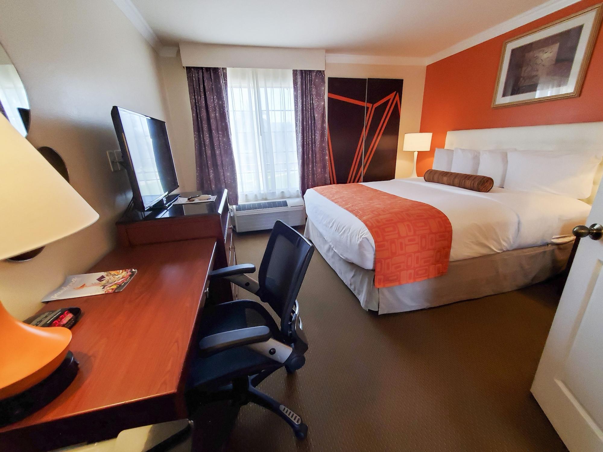 Hotel Howard Johnson By Wyndham 2*