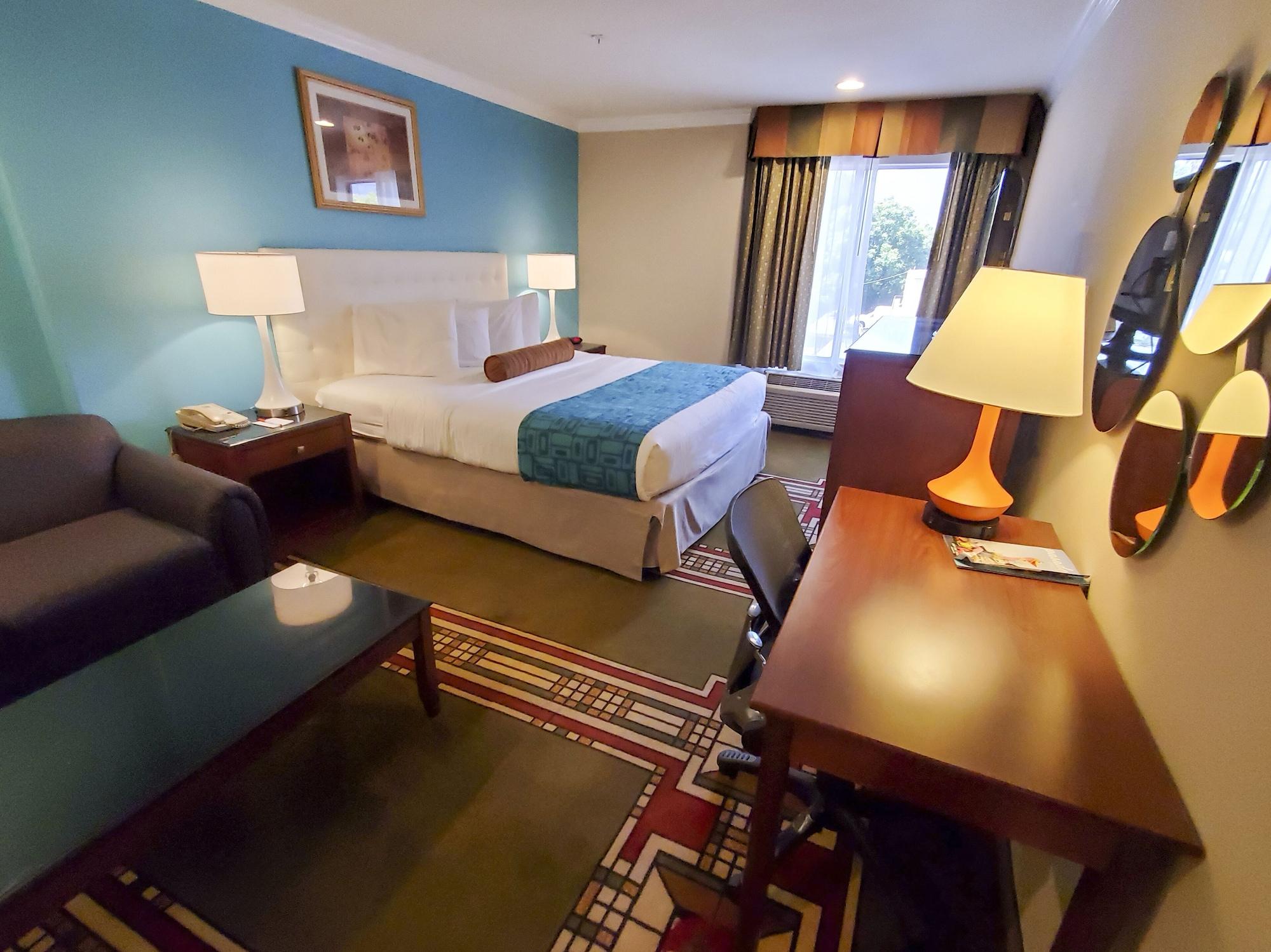Howard Johnson By Wyndham Hotel Pasadena