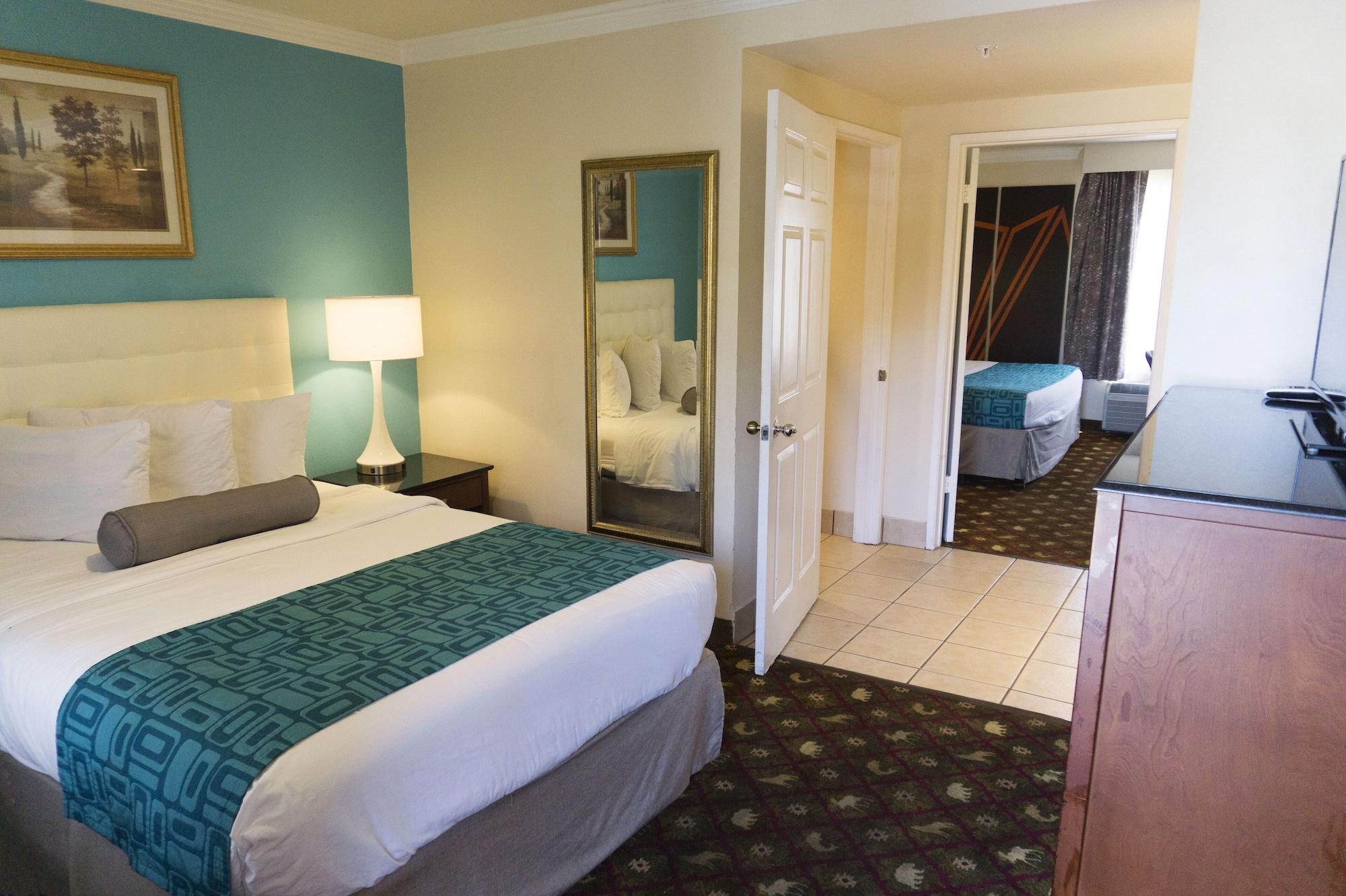 Hotel Howard Johnson By Wyndham 2*