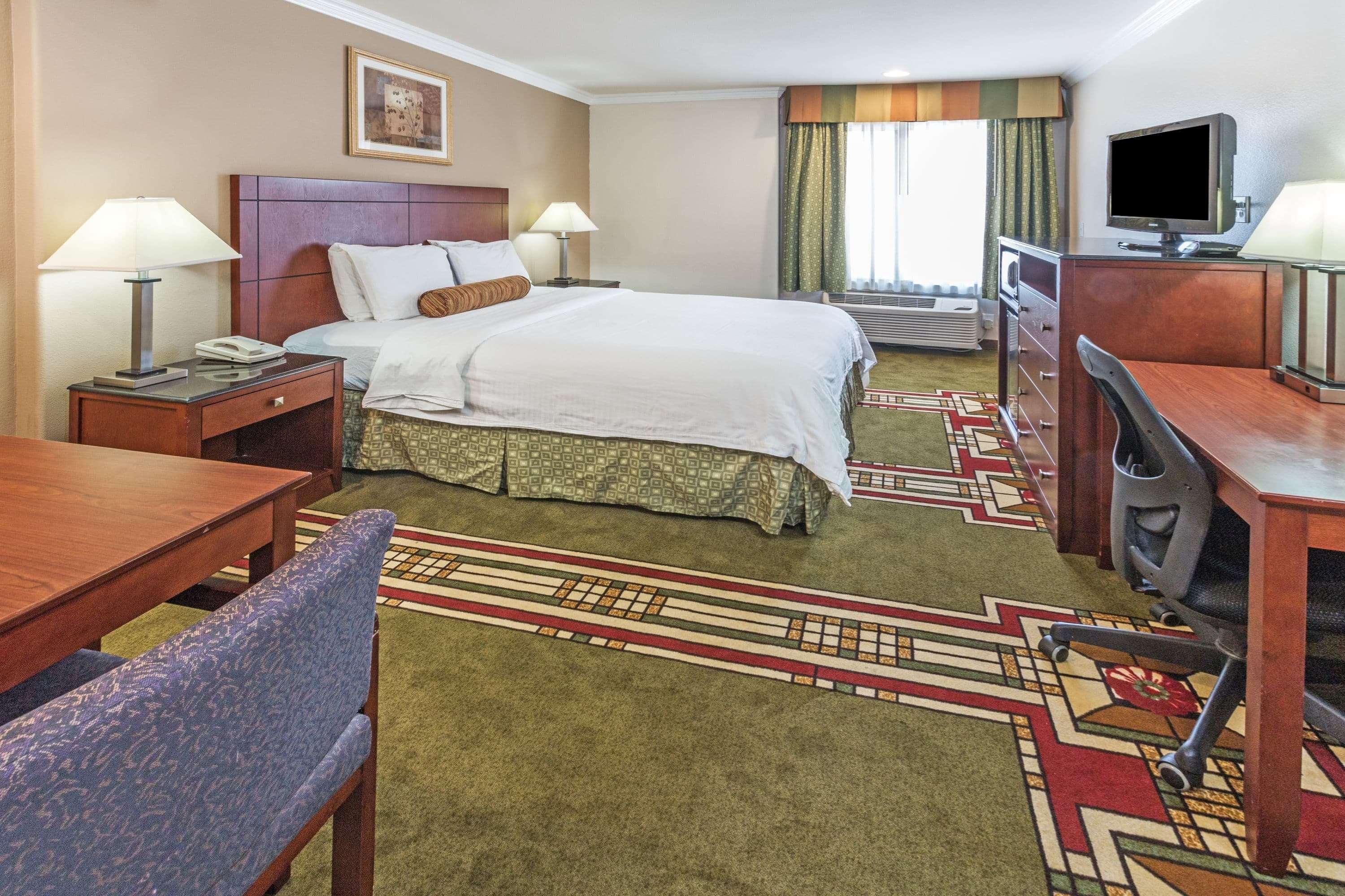 Hotel Howard Johnson By Wyndham Pasadena