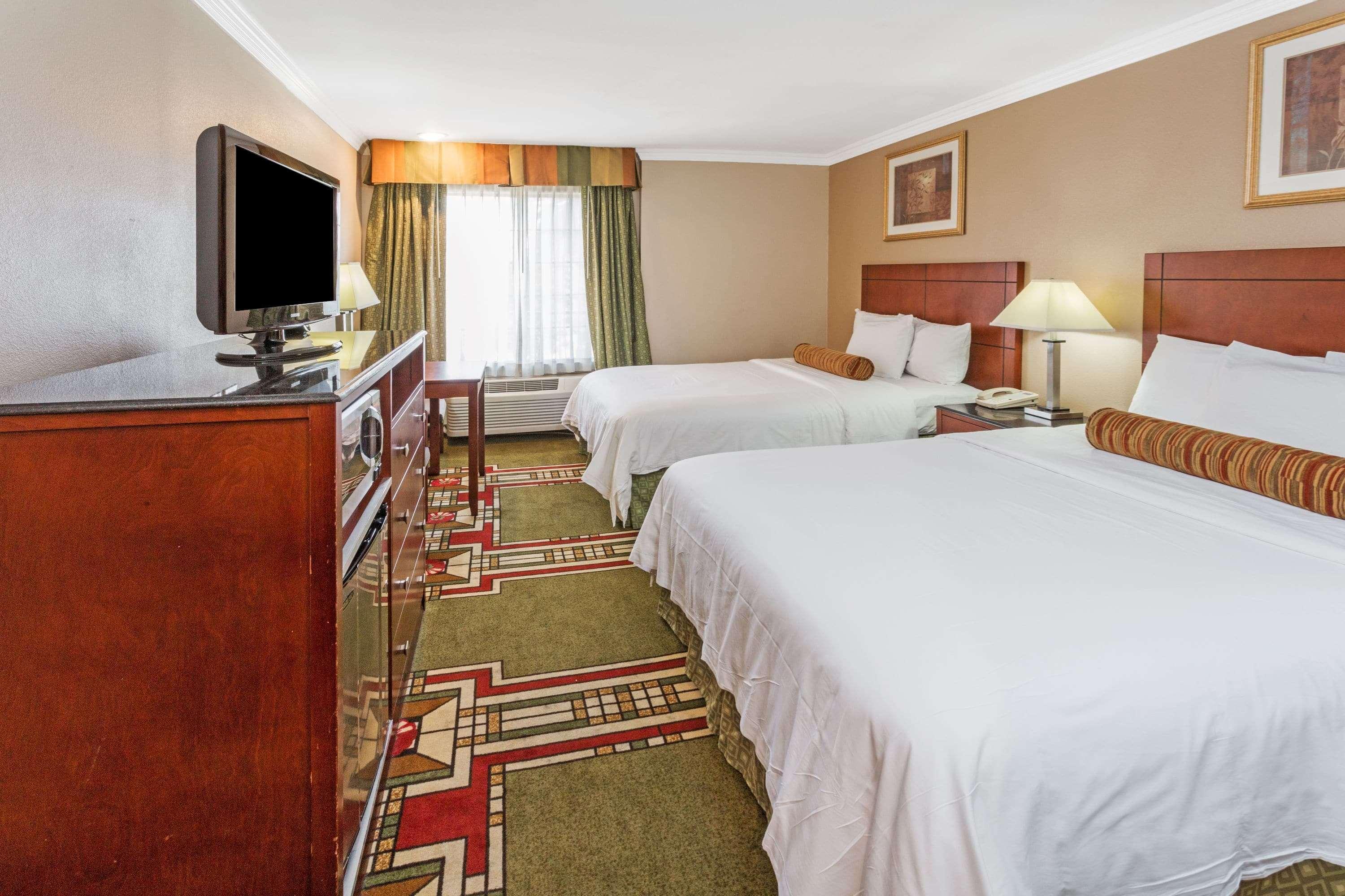 Howard Johnson By Wyndham 2* Pasadena
