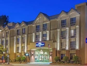 Hotel Howard Johnson By Wyndham 2*